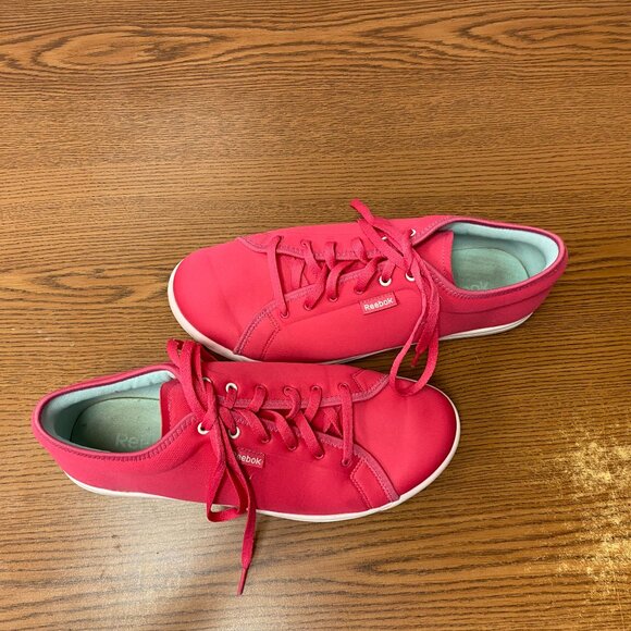 Reebok Skyscape Runaround Walking Shoe - Picture 6 of 12